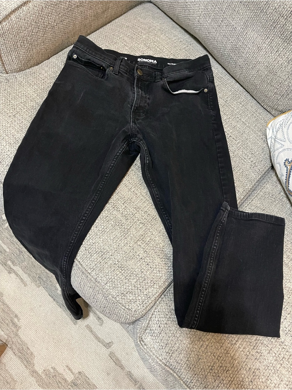 Sonoma Men’s Black Straight-Leg Jeans